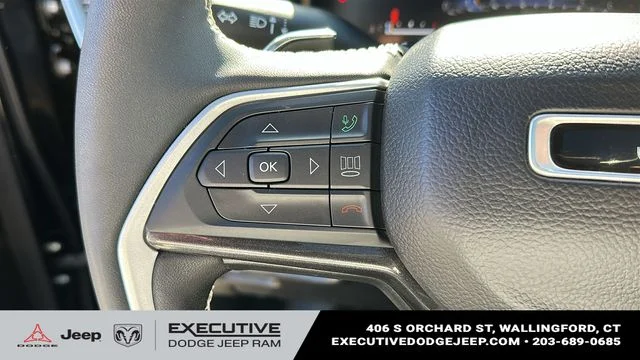 Used 2023 Black Jeep Altitude X image 12