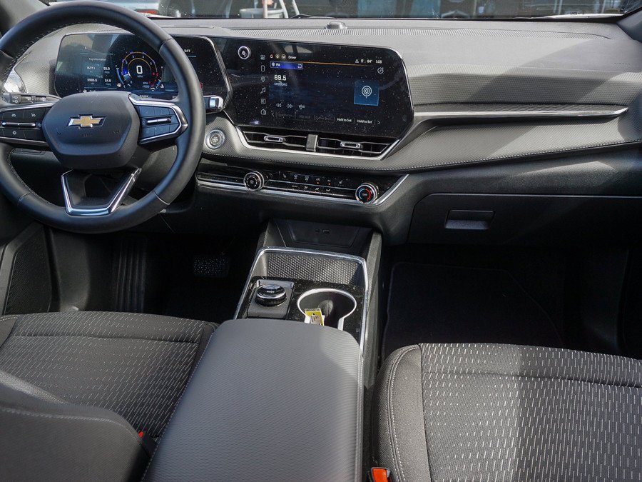 Used 2026 Summit White Chevrolet LT image 14