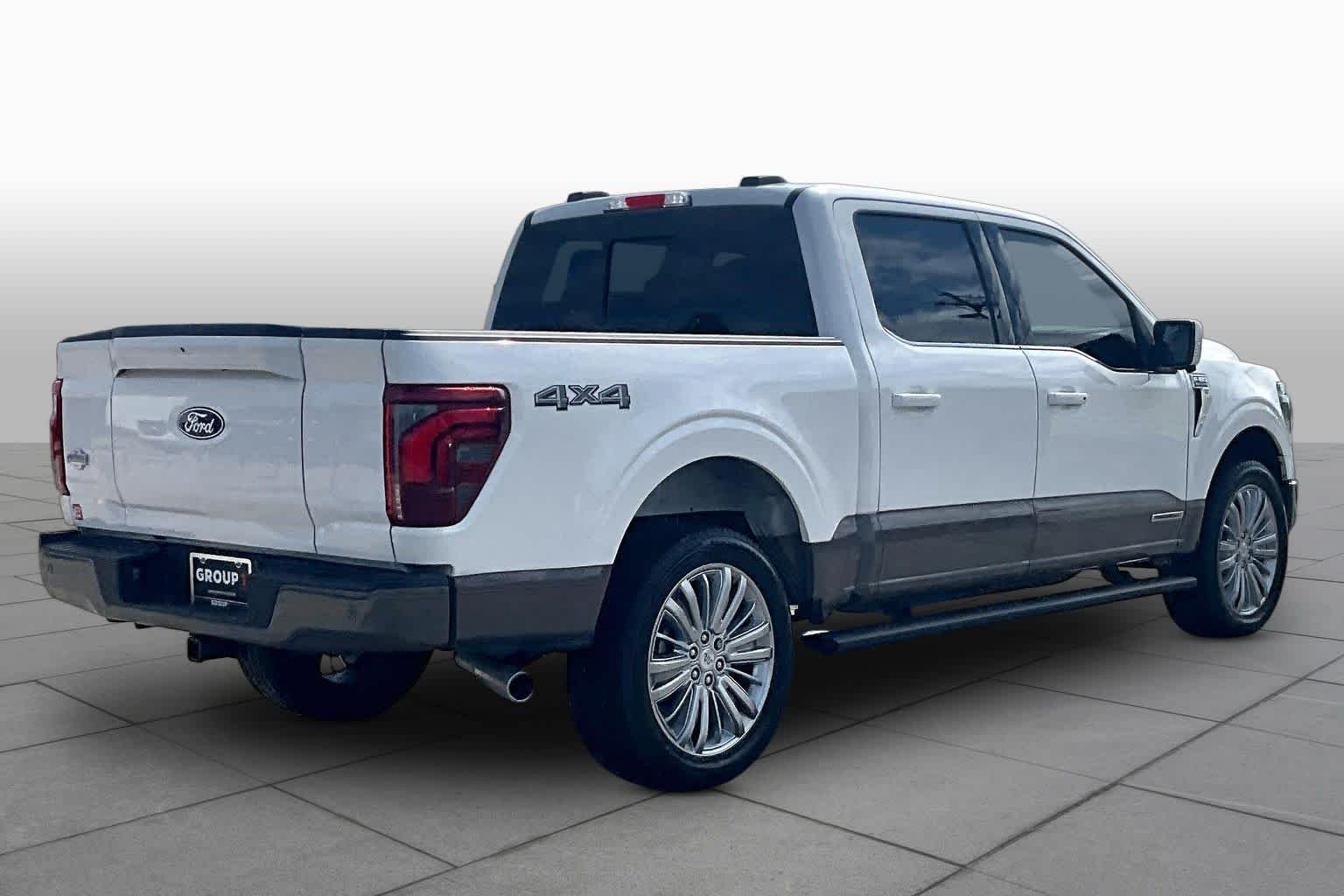 Used 2025 Star White Metallic Tri-Coat/Marsh Gray Ford King Ranch image 13