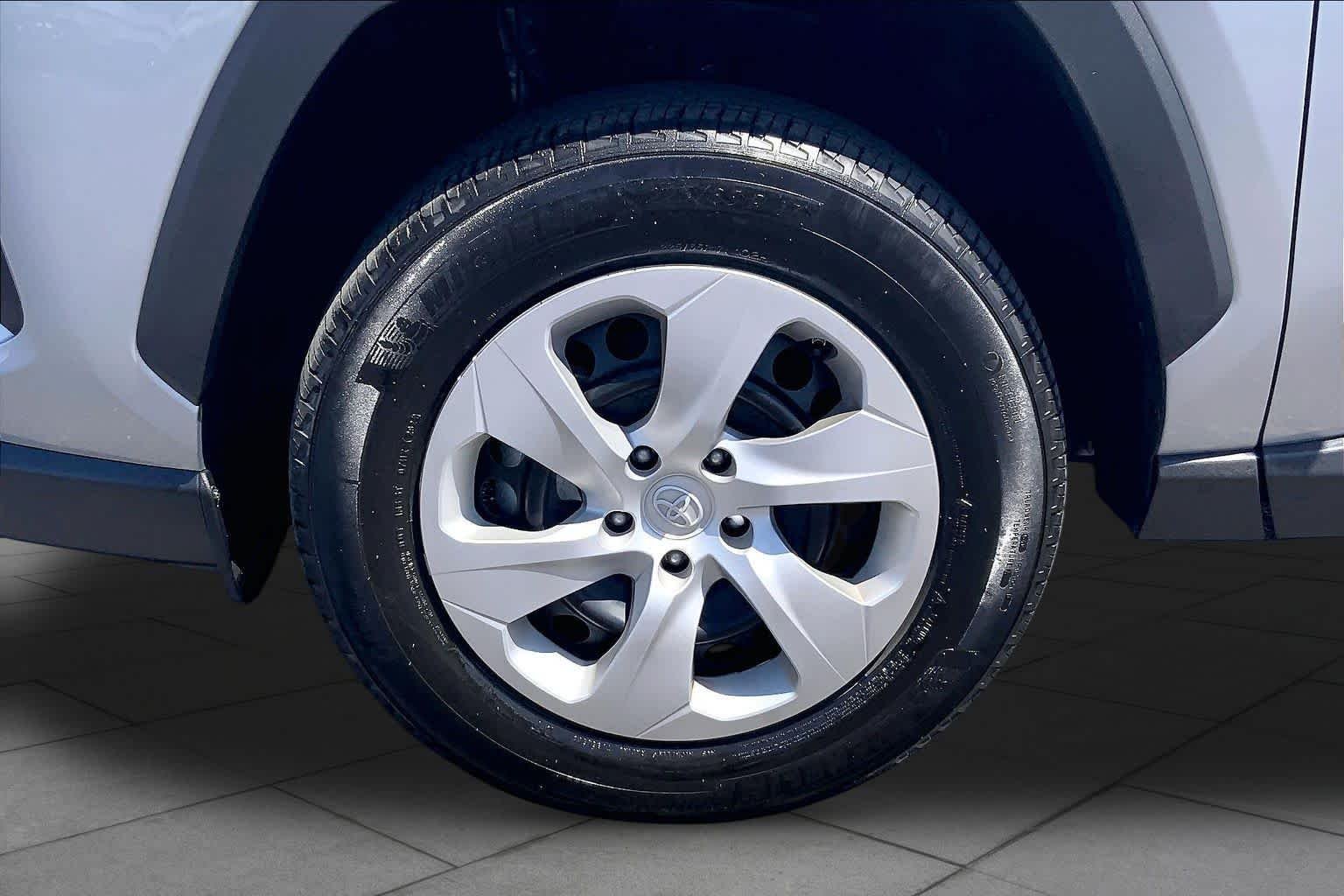 Used 2024 Silver Sky Metallic Toyota LE image 11