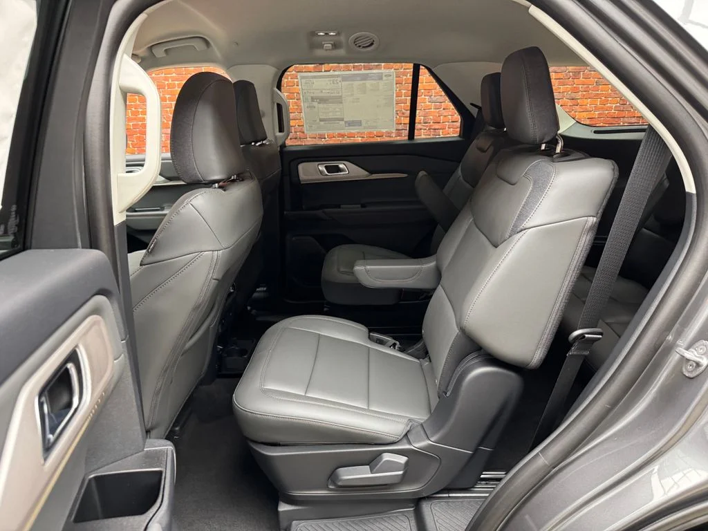 New 2026 Carbonized Gray Metallic Ford Active image 24