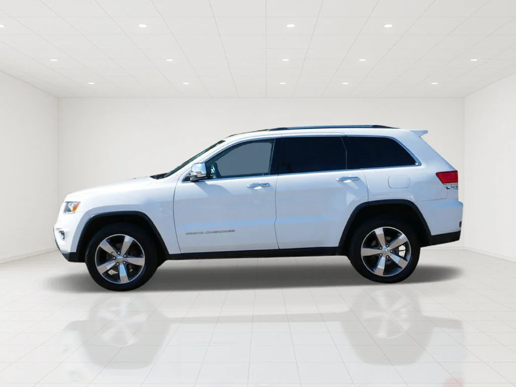 Used 2015 White Jeep Limited image 5