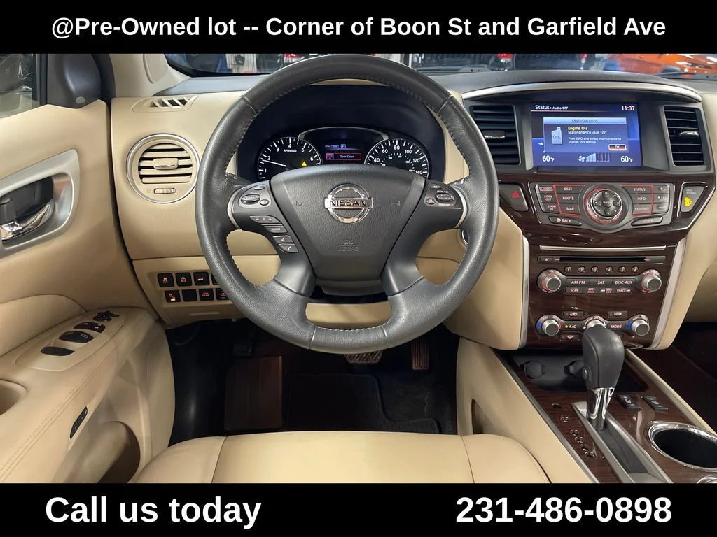 Used 2016 White Nissan SL image 17
