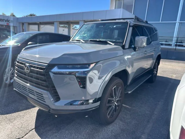 Used 2024  Lexus 550 Premium+ image 21