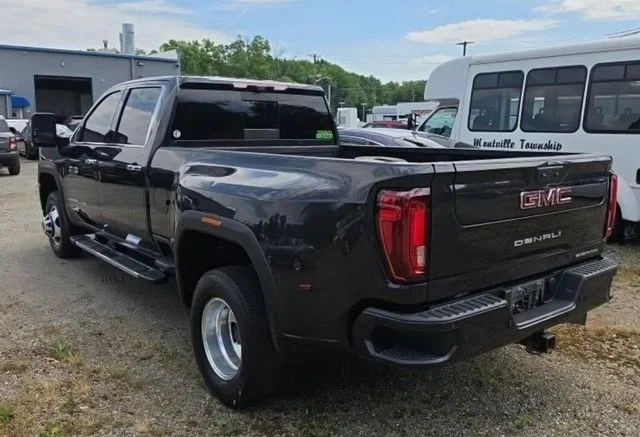 Used 2021 Black GMC Denali image 4