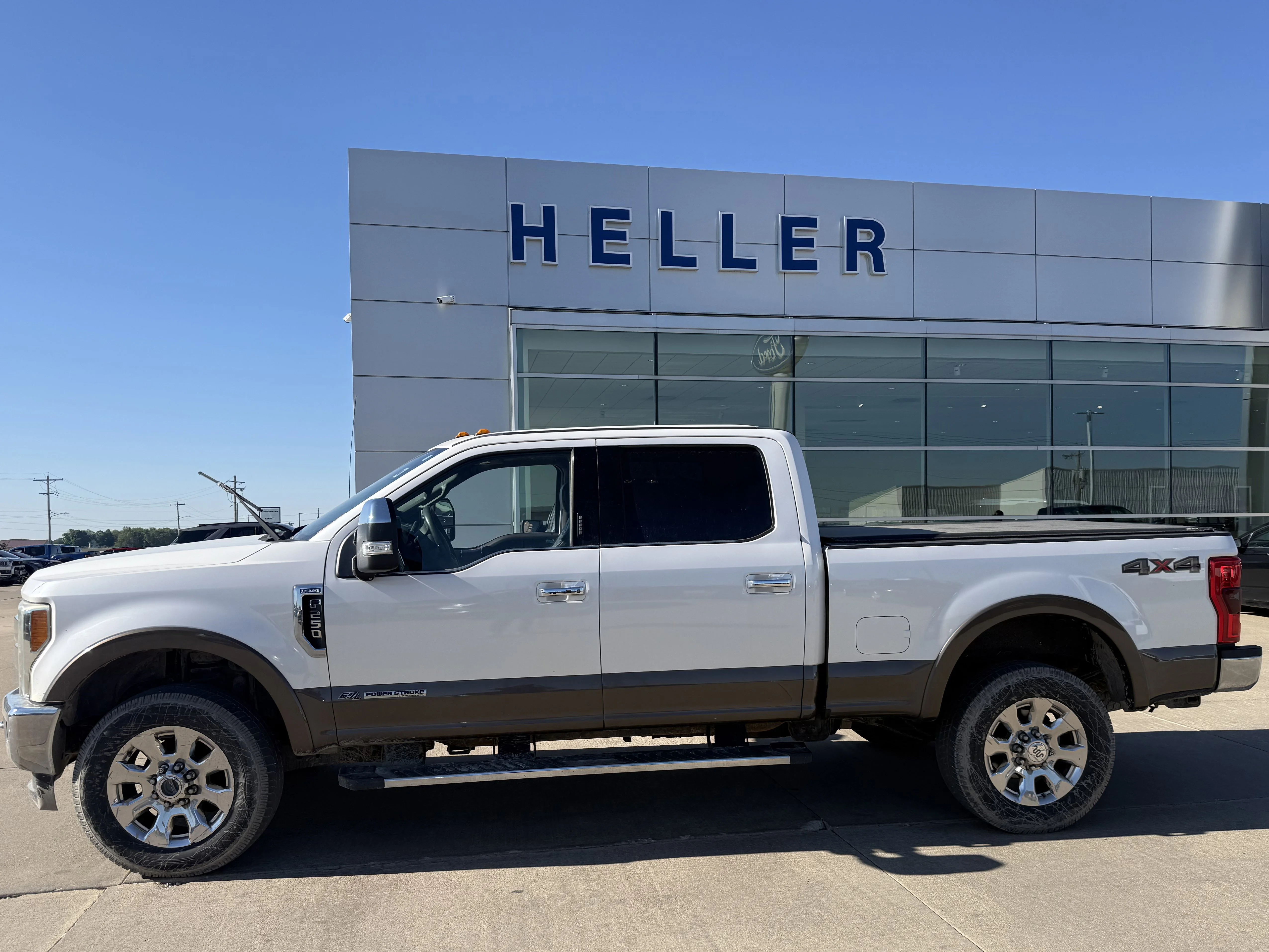 Used 2017 White Platinum Metallic Tri-Coat Ford King Ranch image 3