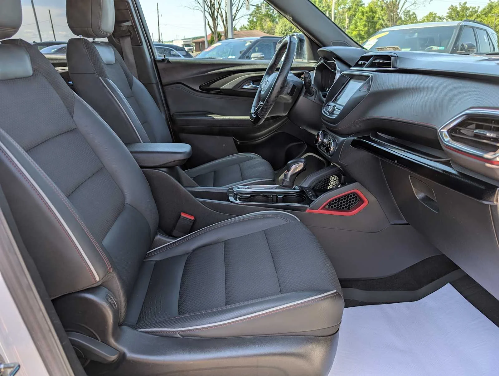 Used 2022 SUMMIT WHITE Chevrolet RS image 42