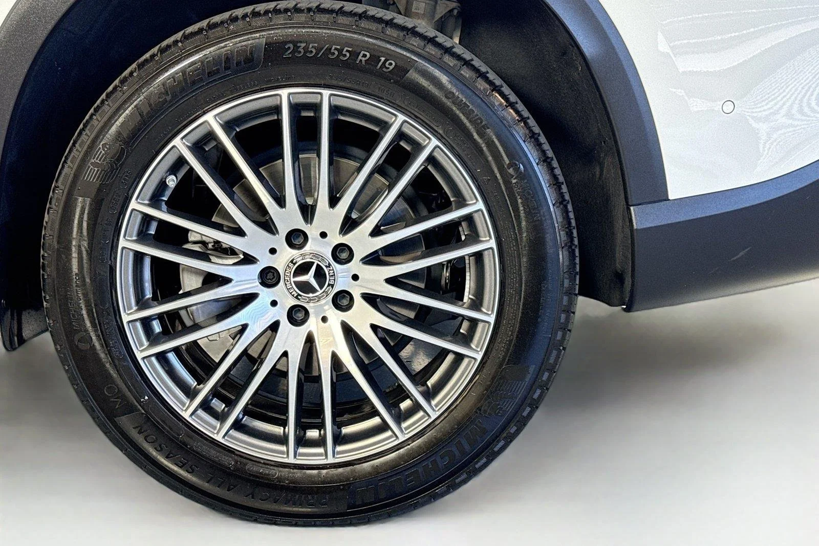Used 2026 Polar White Mercedes-Benz GLC 300 image 30
