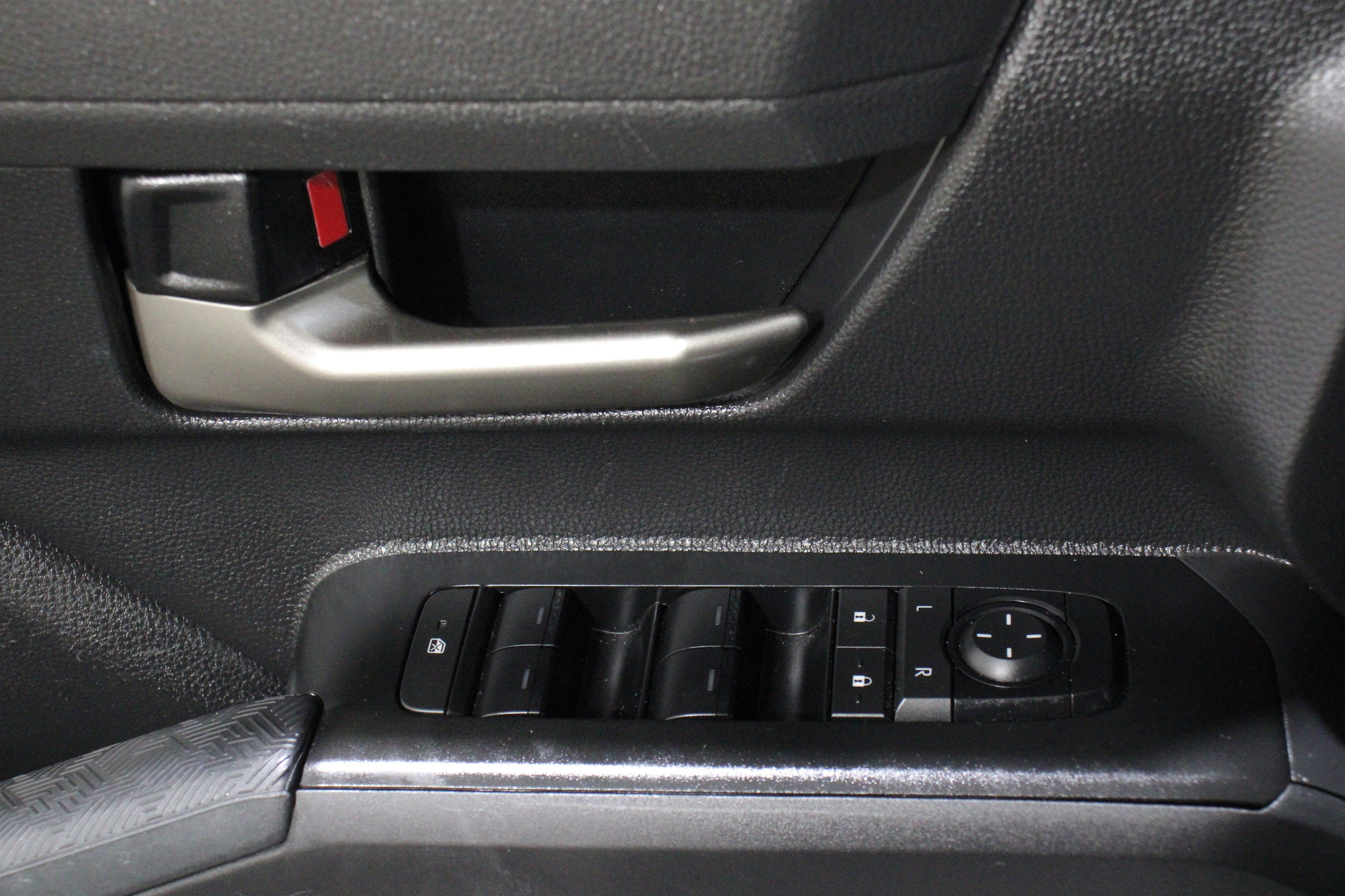 2025 Toyota Tacoma TRD Off Road - Photo 7
