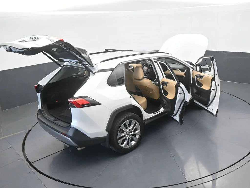 Used 2023 Ice Cap Toyota Limited image 66