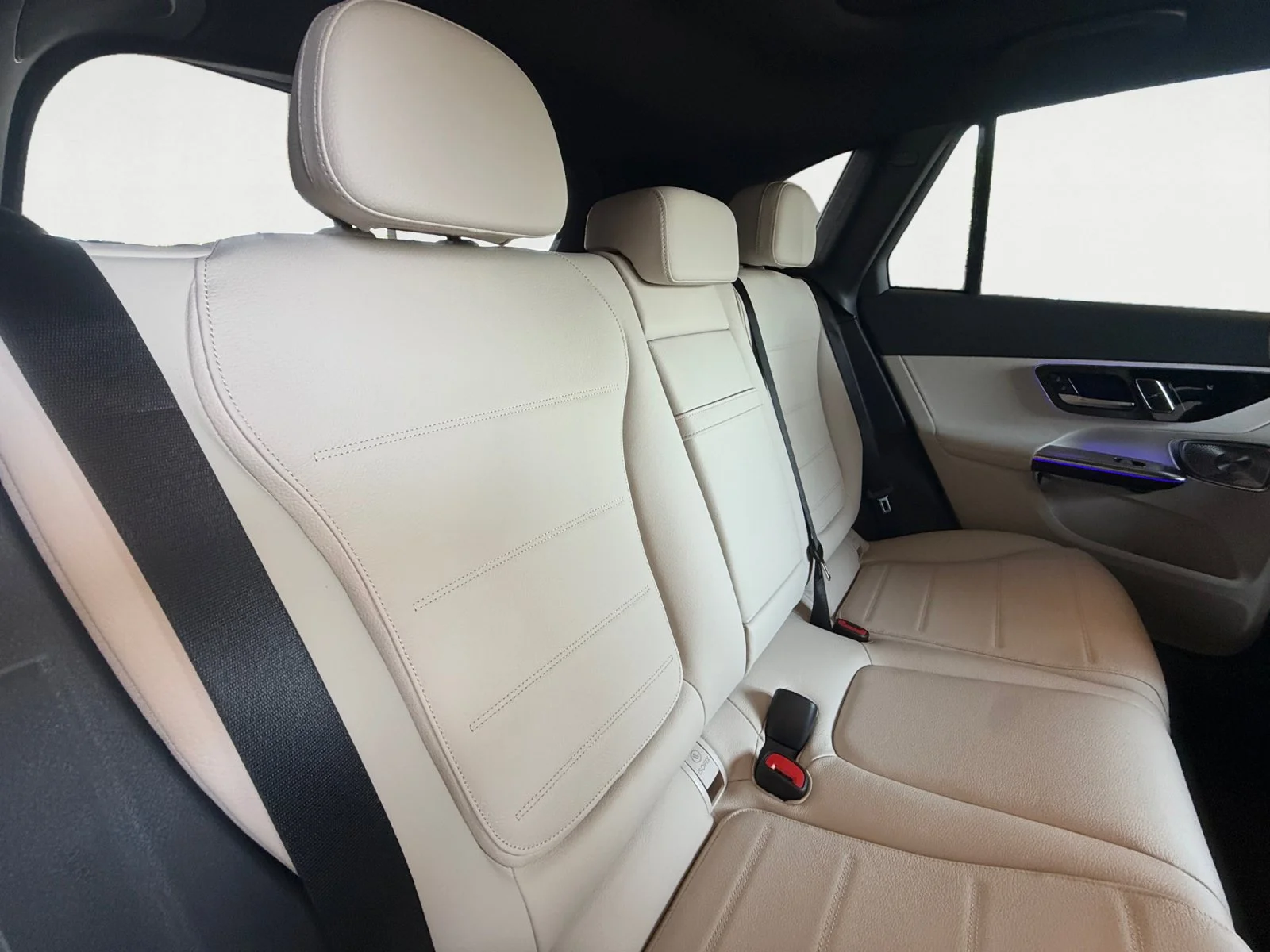 New 2027 Blue Mercedes-Benz GLC 300 image 18
