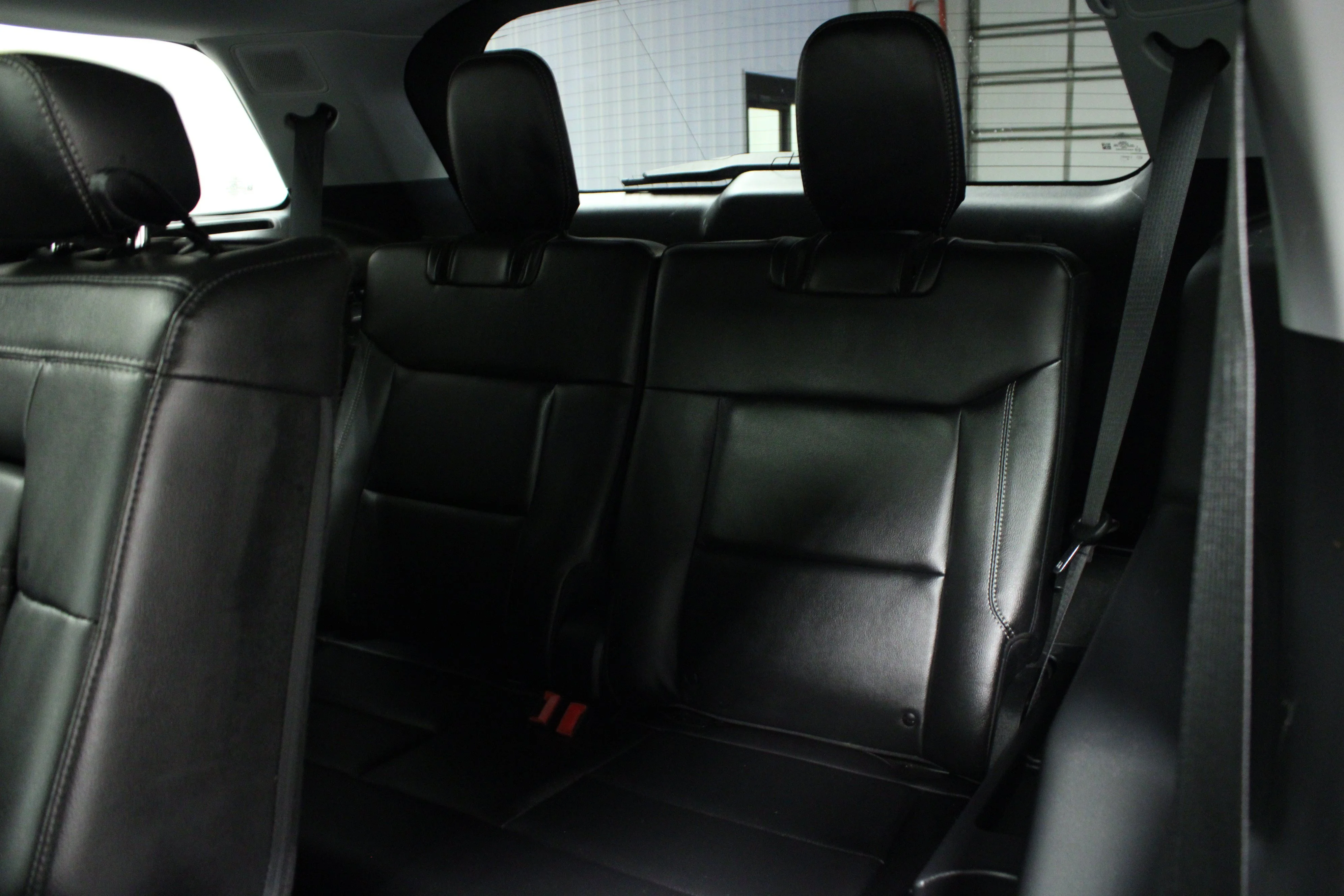Used 2022 White Metallic Ford Limited image 14