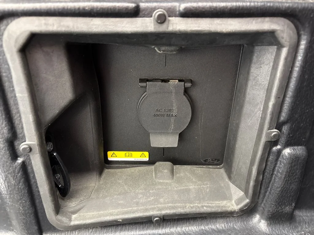Certified Used 2023  Ford Lariat image 30