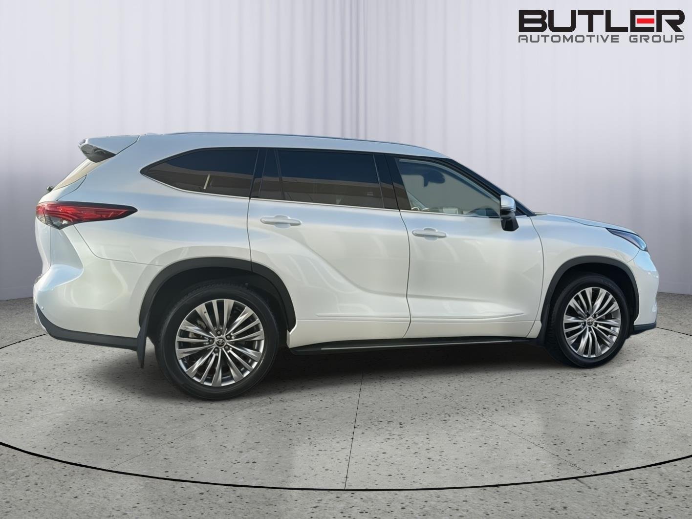 Used 2022 Wind Chill Pearl Toyota Platinum image 7