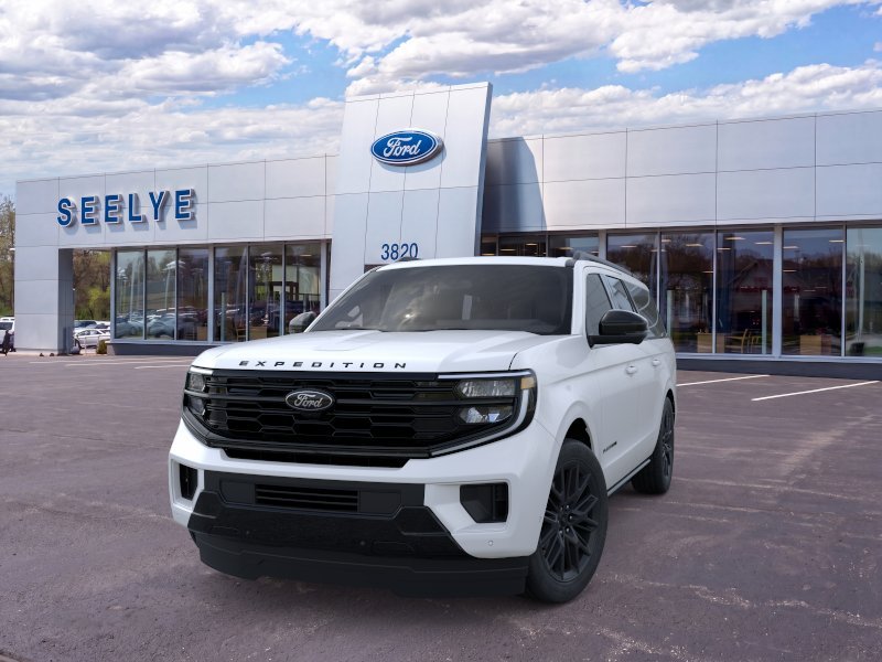 New 2025 Star White Metallic Tri-Coat Ford Platinum® MAX image 3
