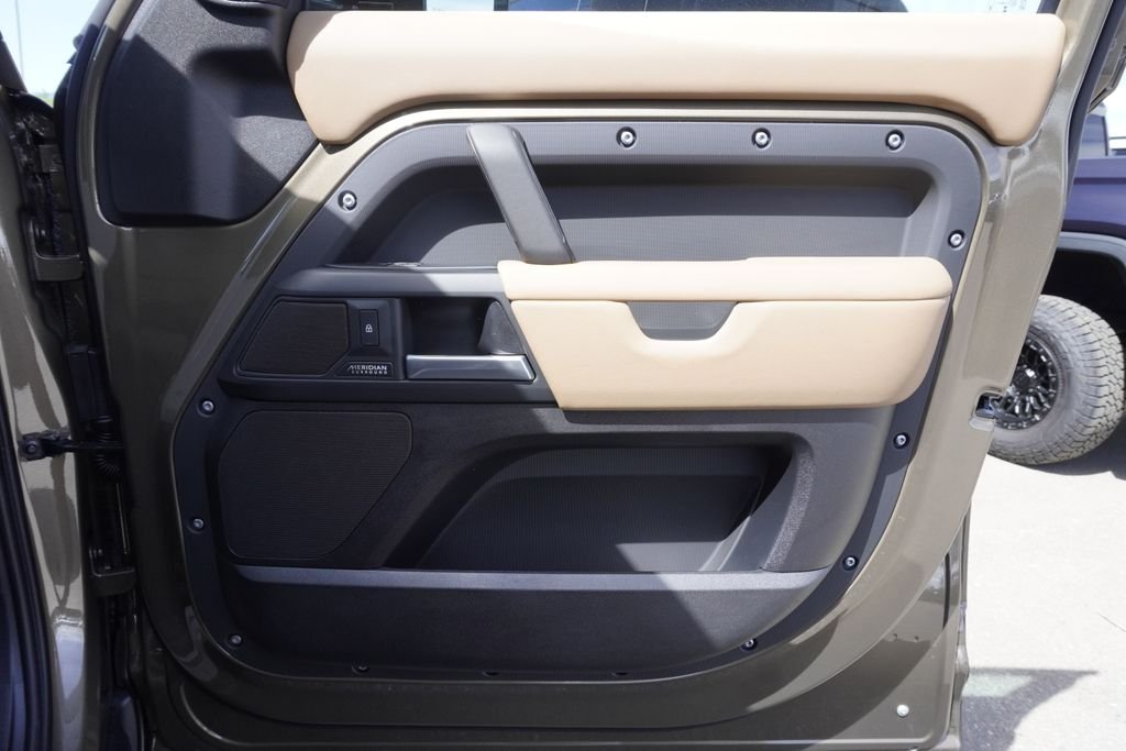 New 2026 Gondwana Stone Land Rover X-Dynamic SE image 21