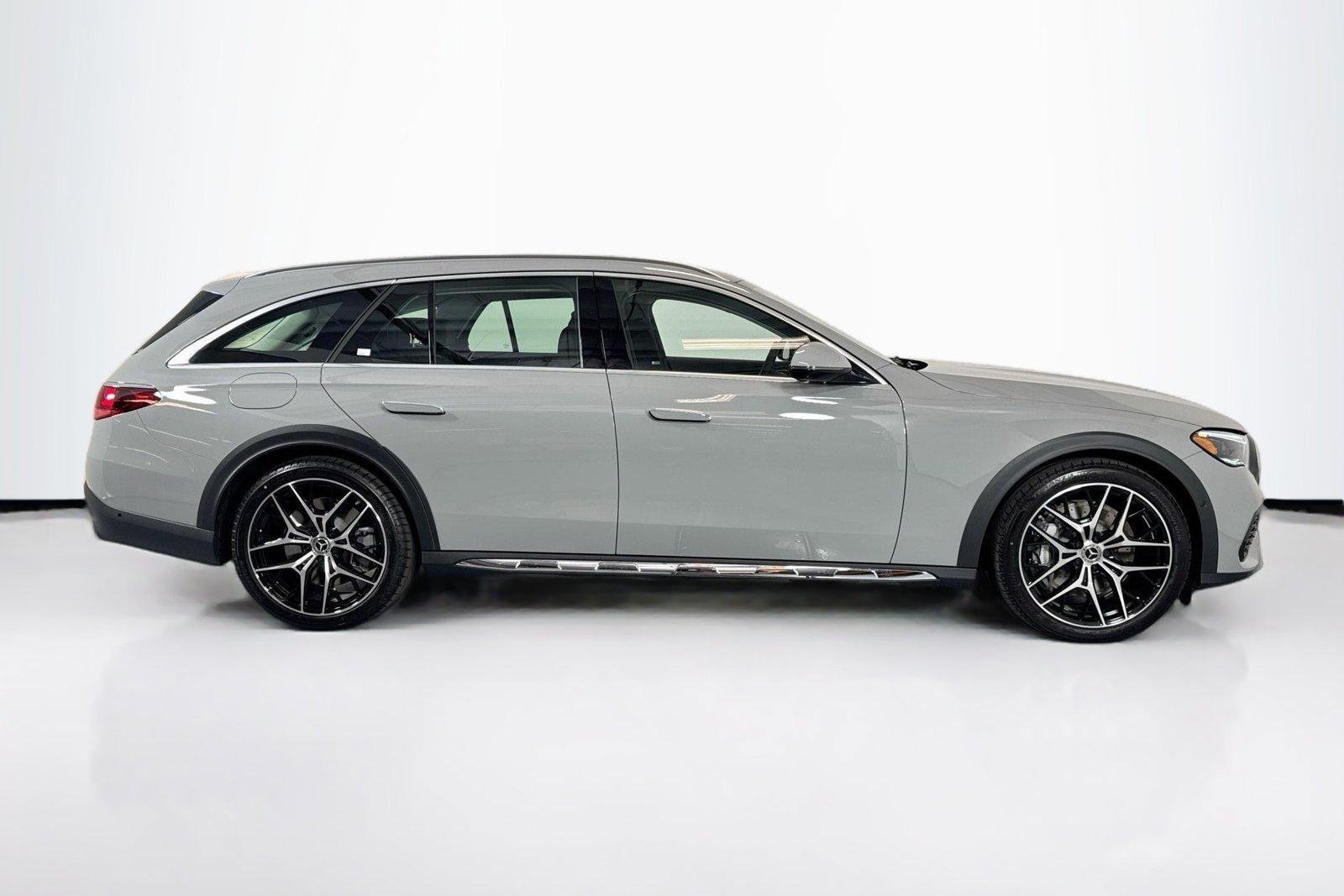 New 2026 Manufaktur Alpine Grey Mercedes-Benz E 450 image 4