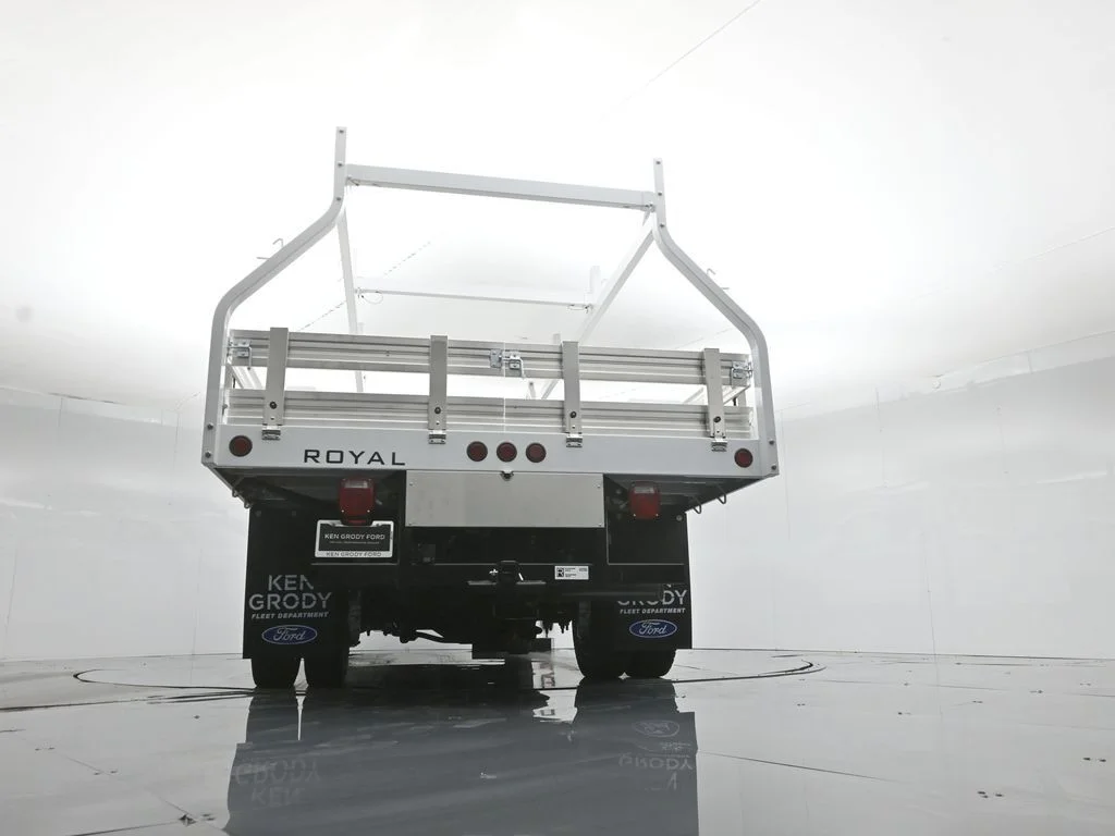 New 2025 Oxford White Ford XL image 47