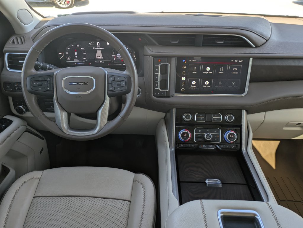 Used 2022 White GMC Denali image 27