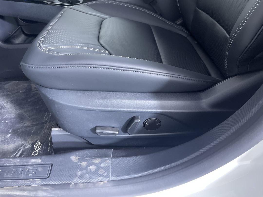 New 2026 Star White Metallic Tri-coat Ford Premium image 13