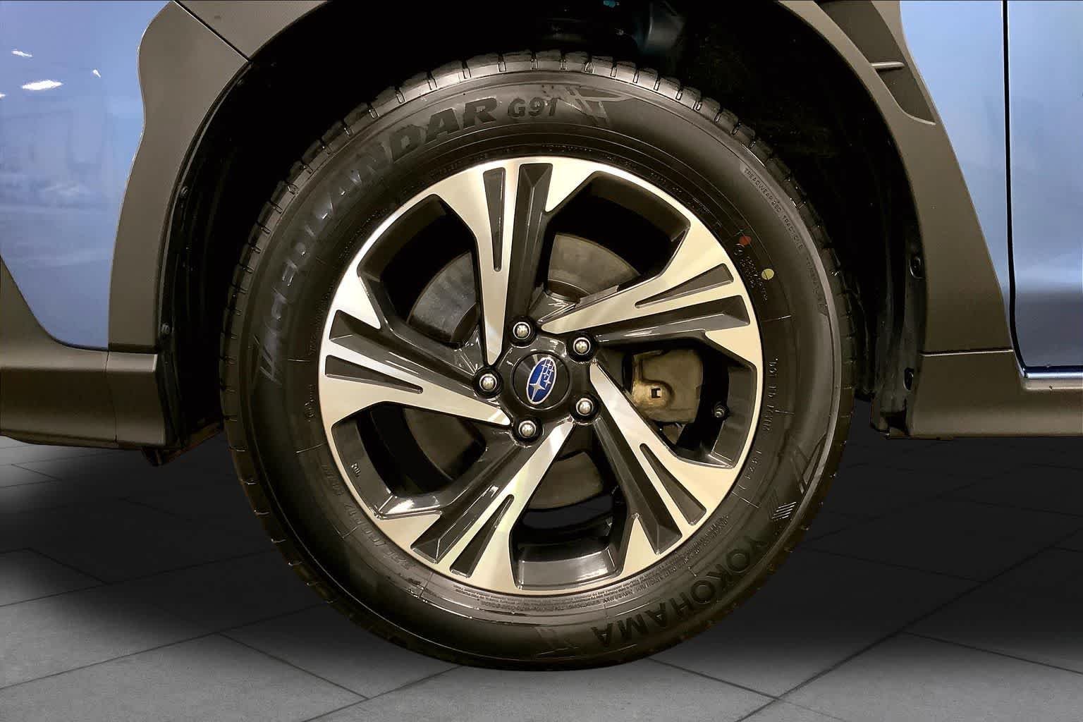 Used 2024 Horizon Blue Pearl Subaru Premium image 11
