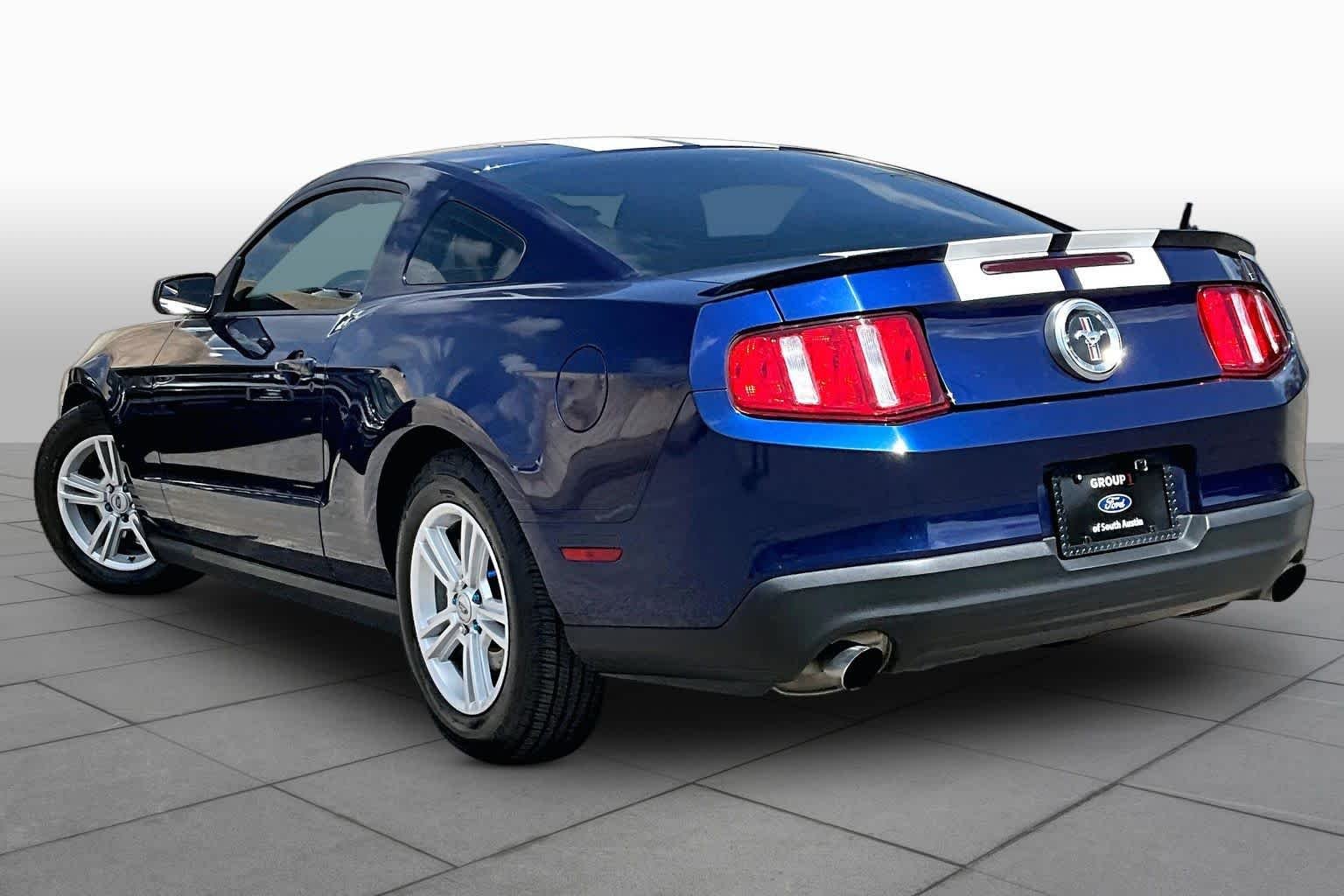 Used 2012 Kona Blue Metallic Ford V6 image 12