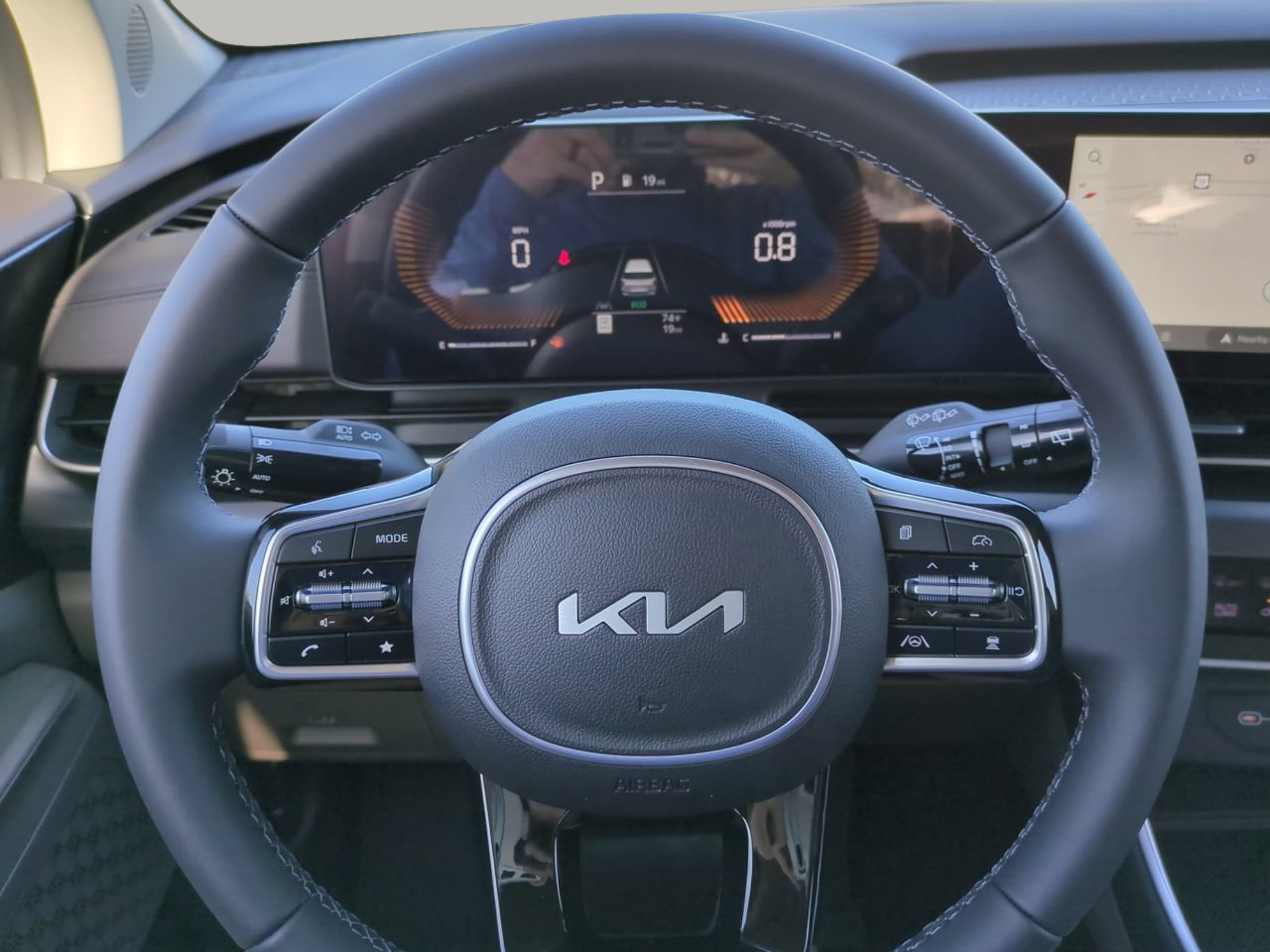 New 2026 Snow White Pearl Kia LXS image 27