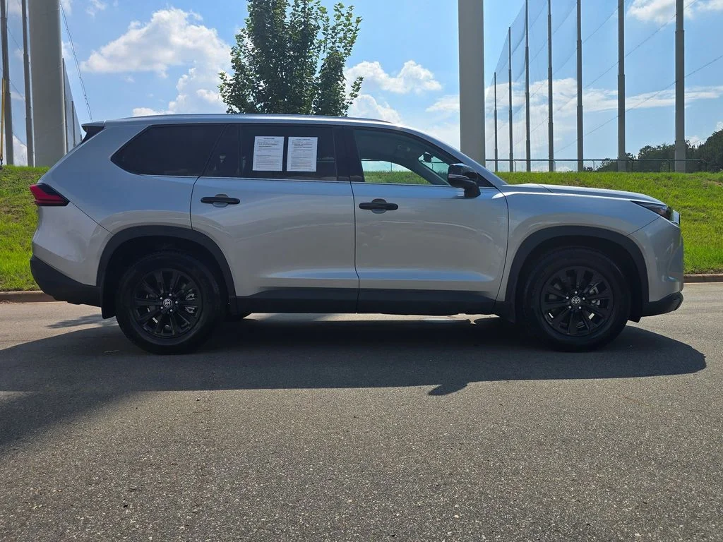 Certified Used 2024 Silver Toyota XLE image 37