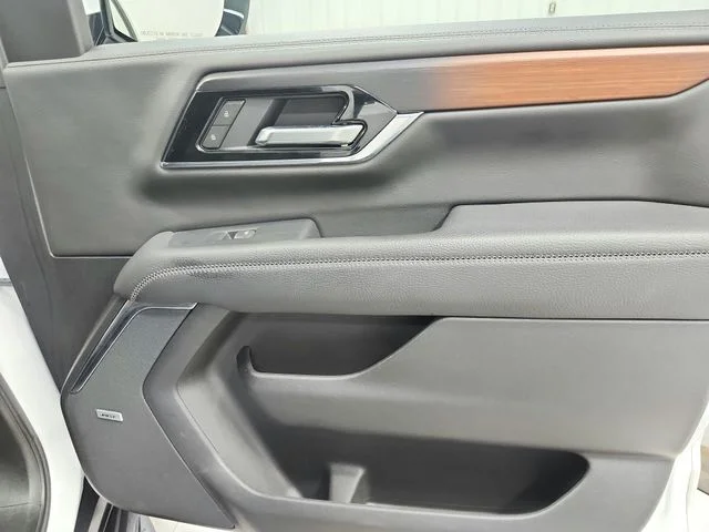 Used 2025 White GMC Denali image 48