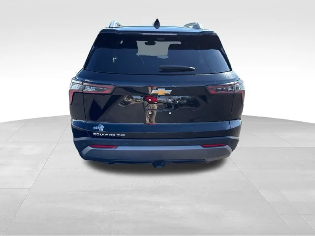 Used 2025 Mosaic Black Metallic Chevrolet LT image 4