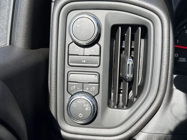 New 2026 Summit White GMC Pro image 20