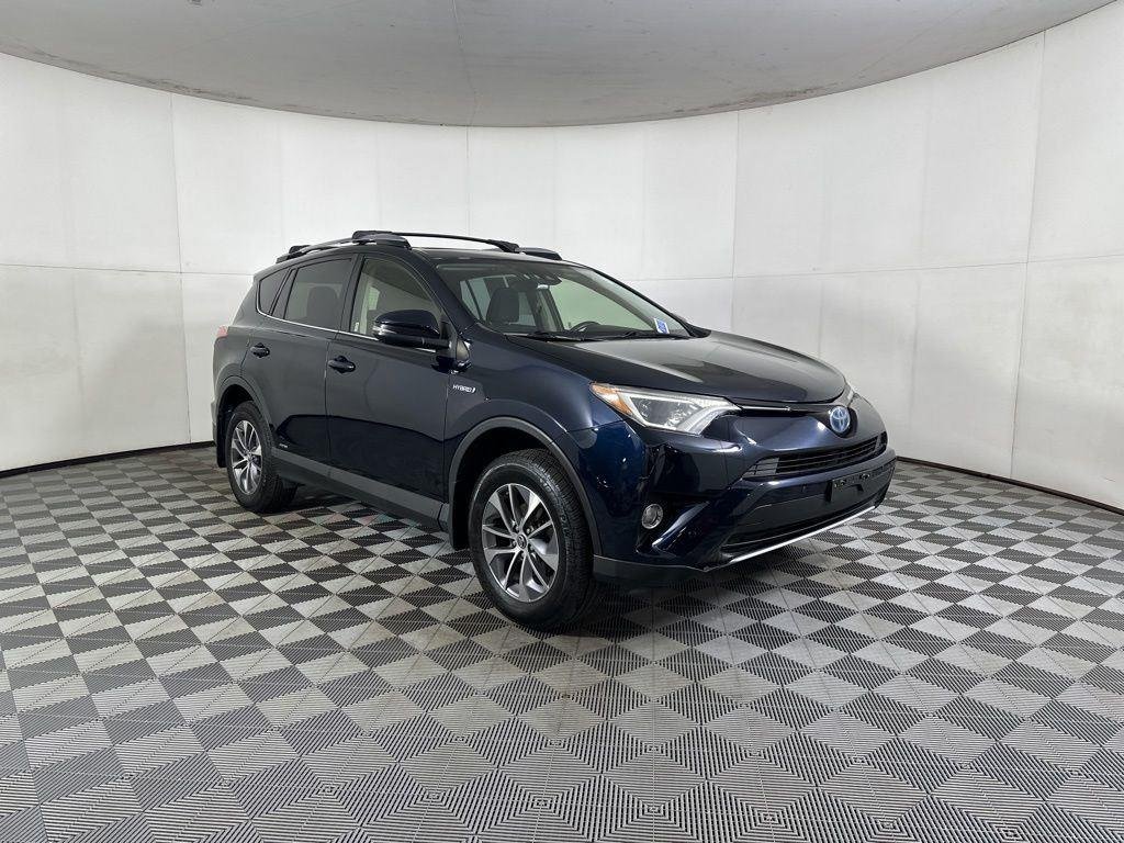 Used 2018 Aqua Toyota XLE image 9