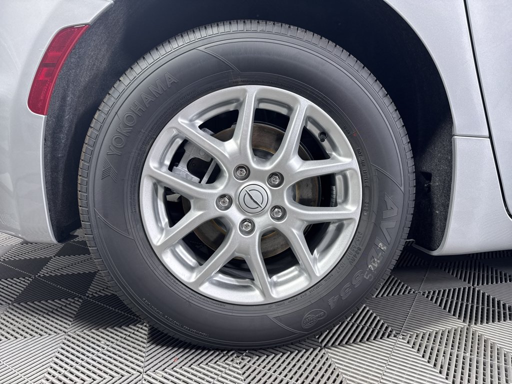 2026 Chrysler Pacifica Select - Photo 25