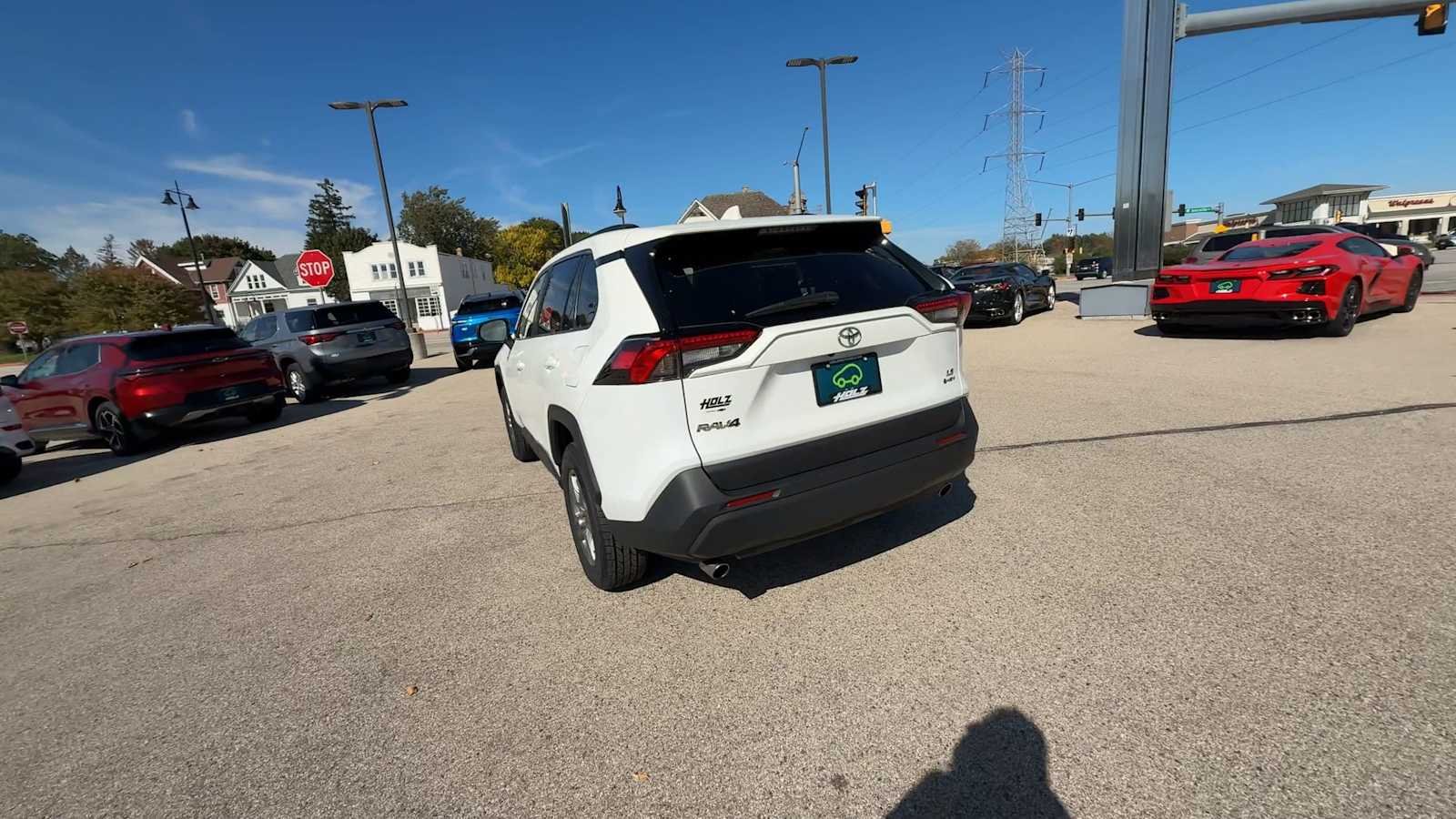 2025 Toyota RAV4 LE - Photo 6