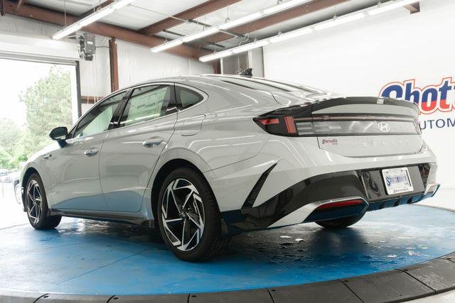 New 2026 Silver Hyundai SEL Sport image 4