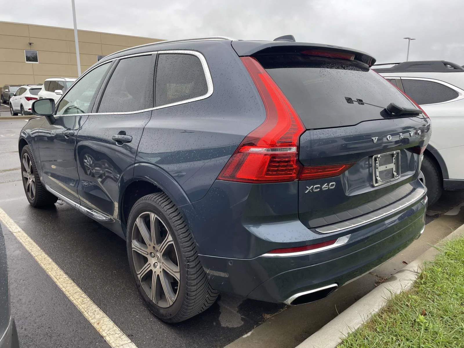 Used 2019 Denim Blue Metallic Volvo Inscription image 3