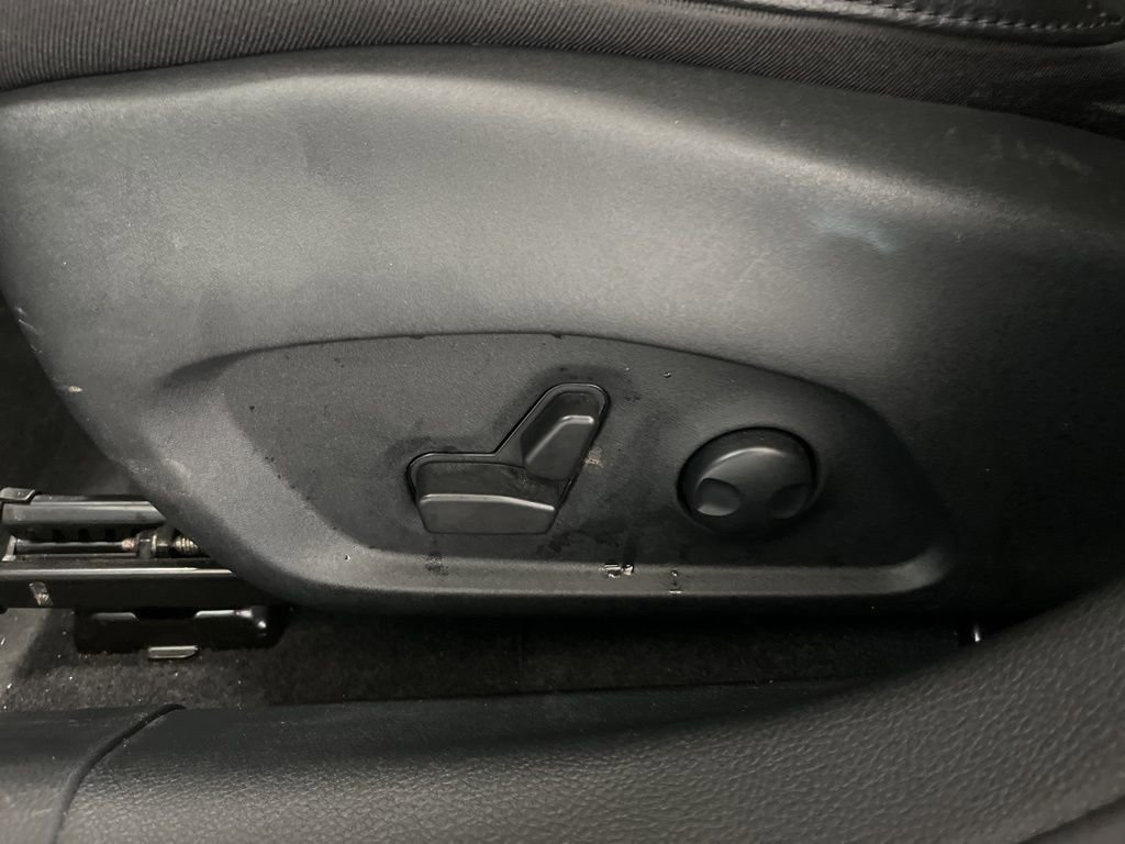 Used 2023 Silver Jeep Trailhawk image 20