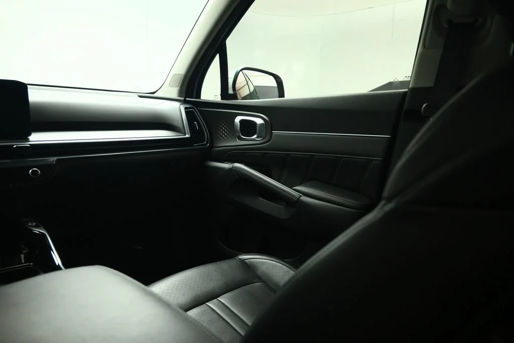 Certified Used 2025 White Kia SX image 43