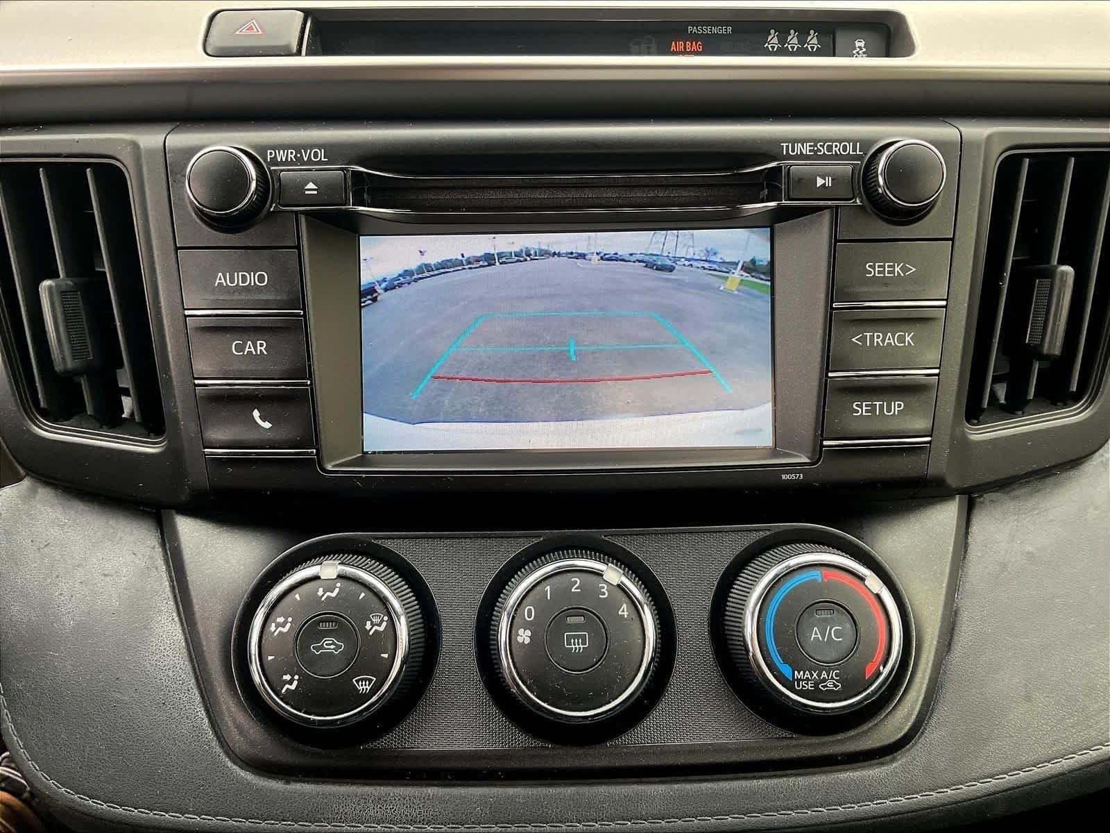 2017 Toyota RAV4 LE - Photo 16