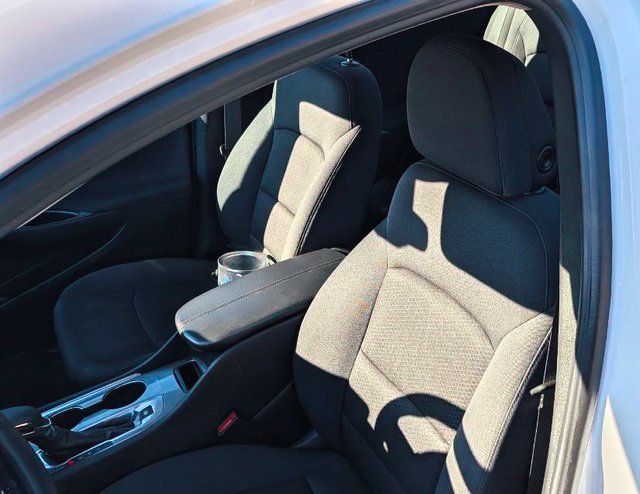 Used 2023 SUMMIT WHITE Chevrolet LT image 10
