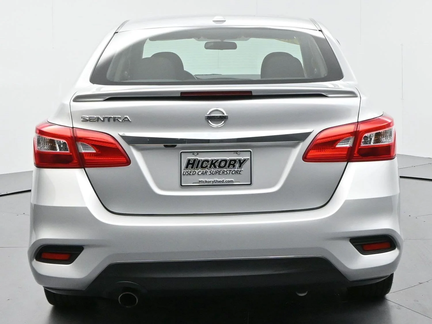 Used 2017 Brilliant Silver Nissan SR Turbo image 6