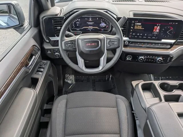 Used 2024 Downpour Metallic GMC Elevation image 18