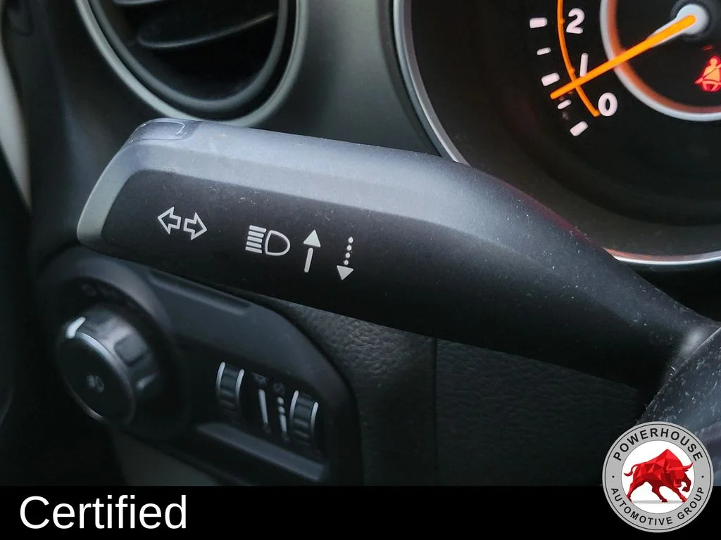 Used 2018 White Jeep Unlimited Sport image 30