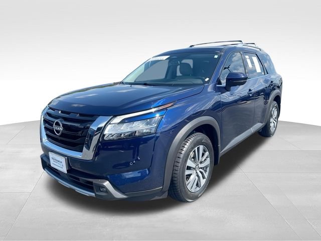 Used 2023 Blue Nissan SL image 4