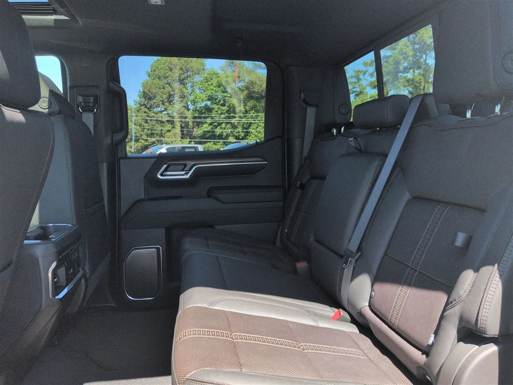 Used 2026 White Sands Chevrolet High Country image 26