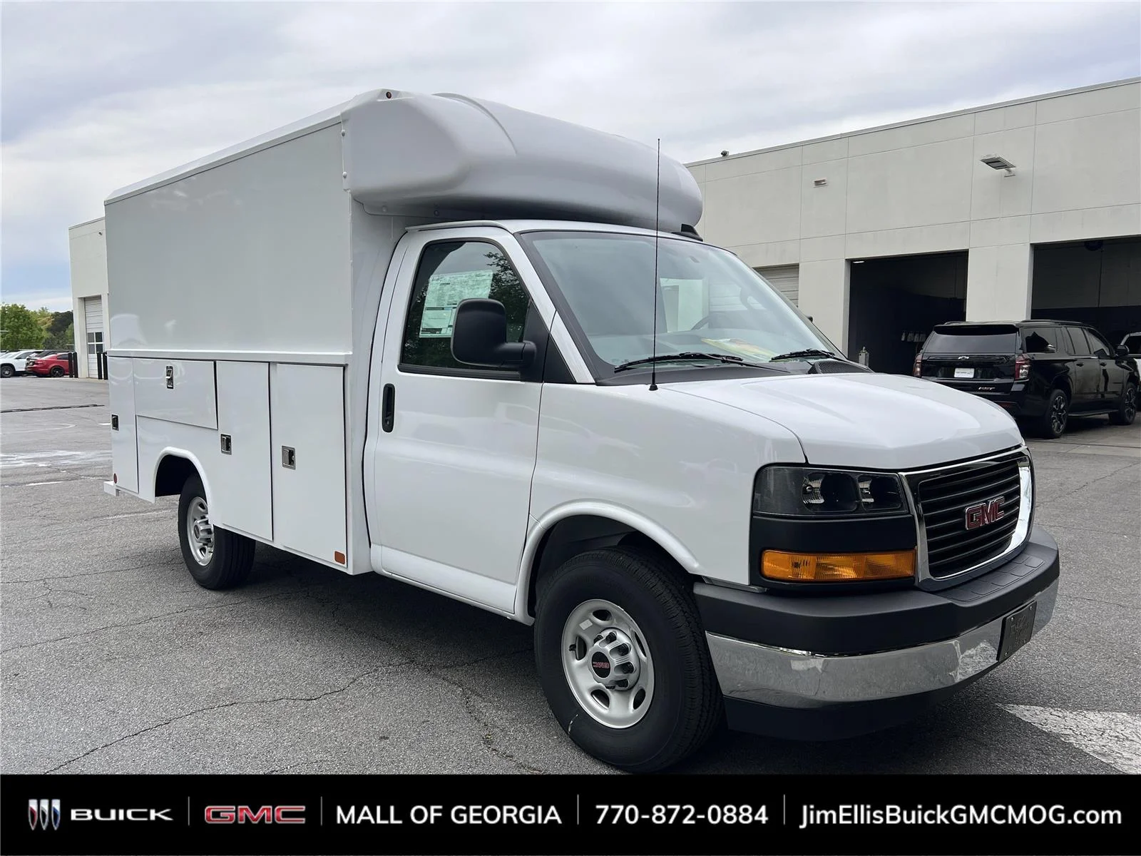 2025 GMC Savana Cutaway
