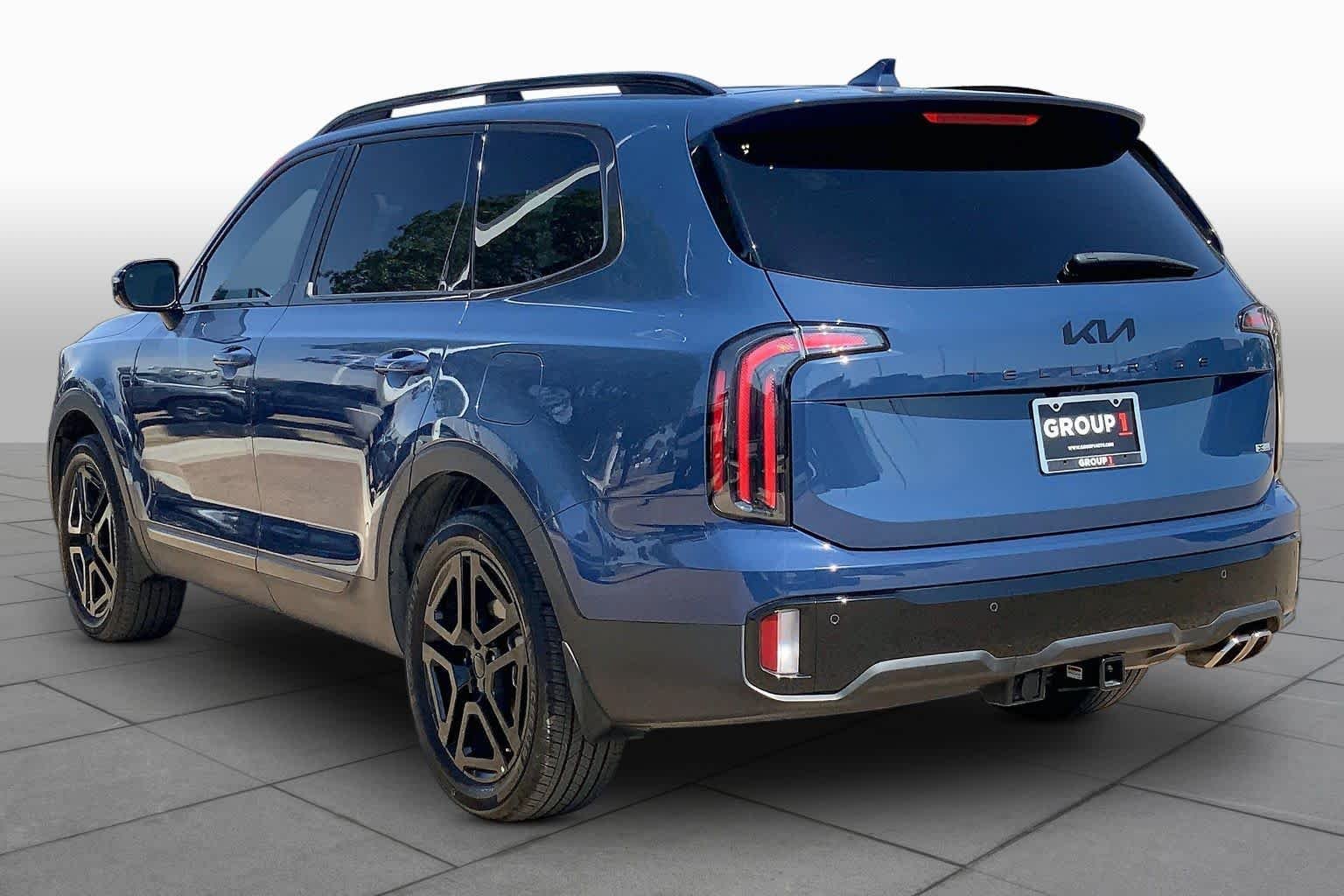 Used 2025 Midnight Lake Blue Kia SX X-Line image 11