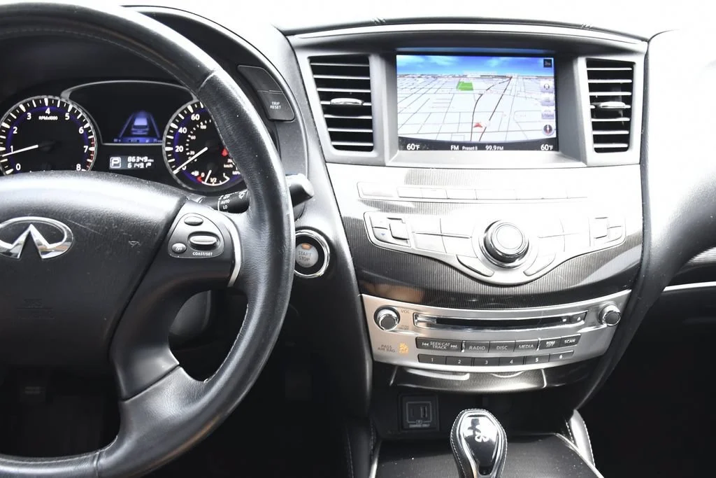 Used 2019 Liquid Platinum INFINITI LUXE image 11