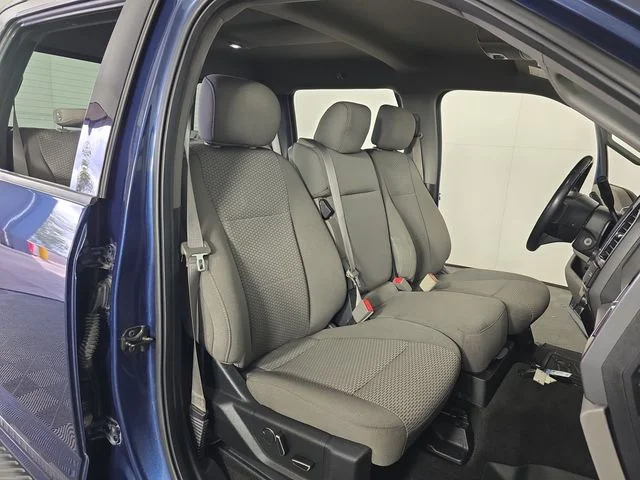Used 2018 Blue Ford XLT image 29