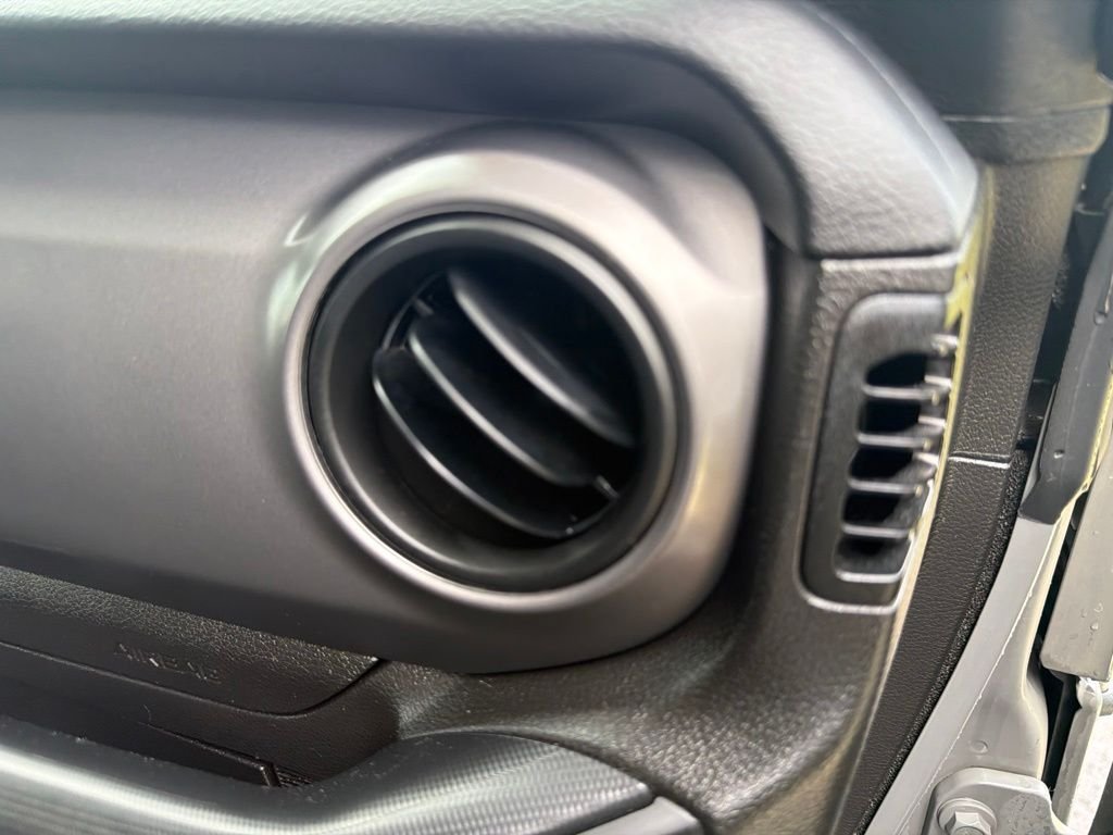 Used 2022 Gray Jeep Unlimited Sport S image 16